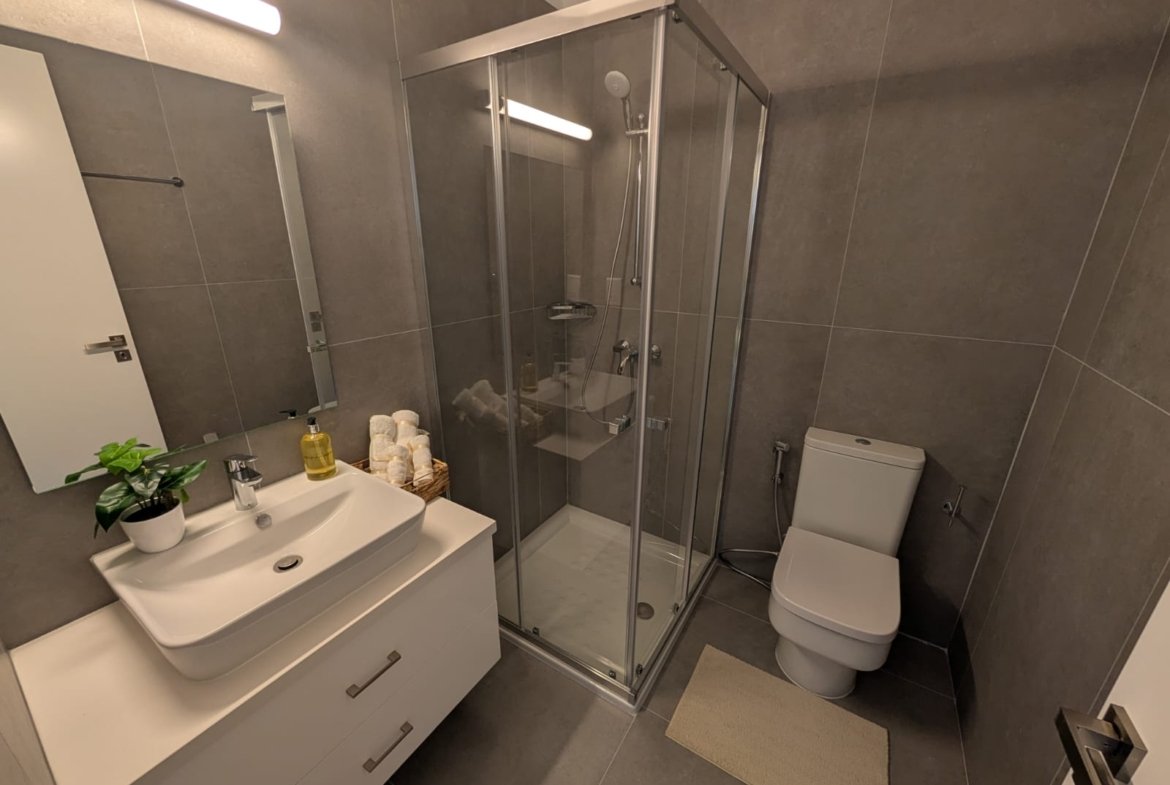 Unique 2 Bedroom 2 Bathroom Sea-View Apartment with Private Roof Terrace in Universal Area of Paphos
