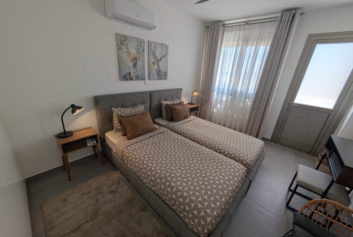 Unique 2 Bedroom 2 Bathroom Sea-View Apartment with Private Roof Terrace in Universal Area of Paphos