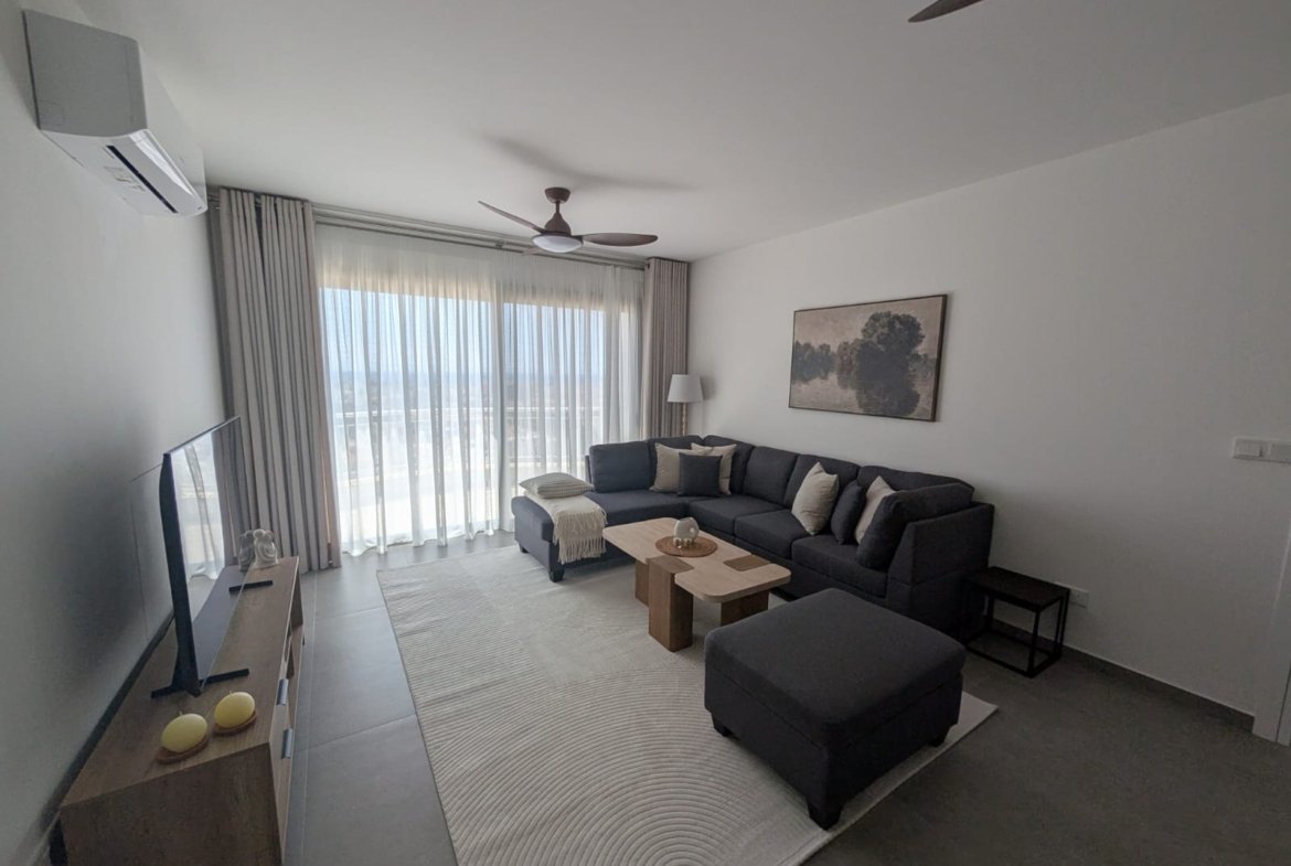 Unique 2 Bedroom 2 Bathroom Sea-View Apartment with Private Roof Terrace in Universal Area of Paphos