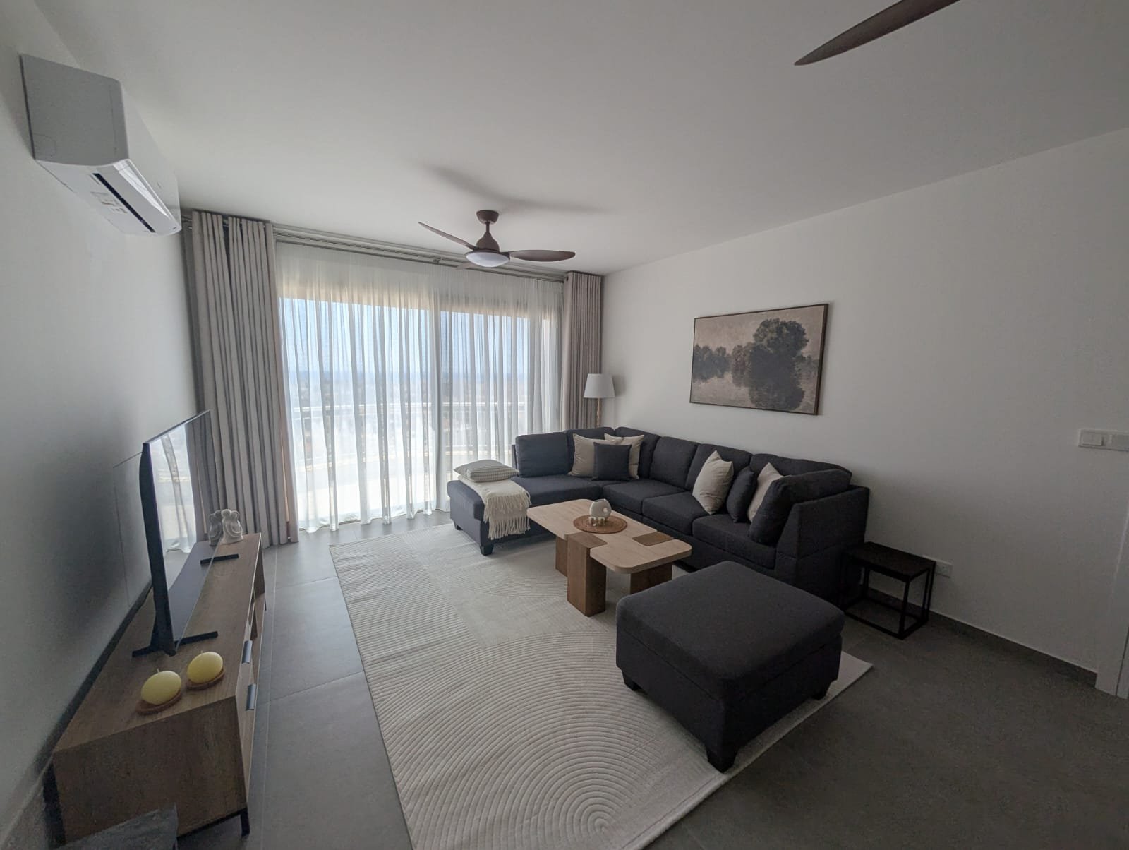 Unique 2 Bedroom 2 Bathroom Sea-View Apartment with Private Roof Terrace in Universal Area of Paphos