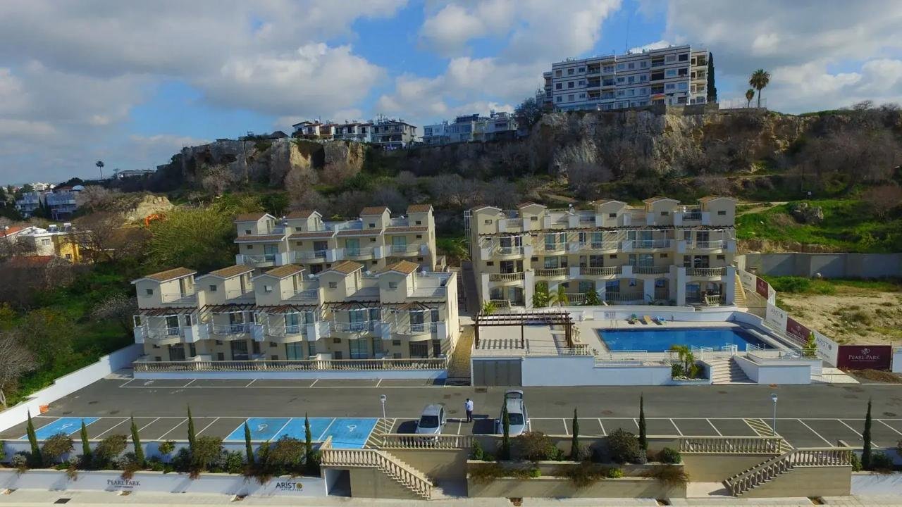 Unique 2 Bedroom 2 Bathroom Sea-View Apartment with Private Roof Terrace in Universal Area of Paphos