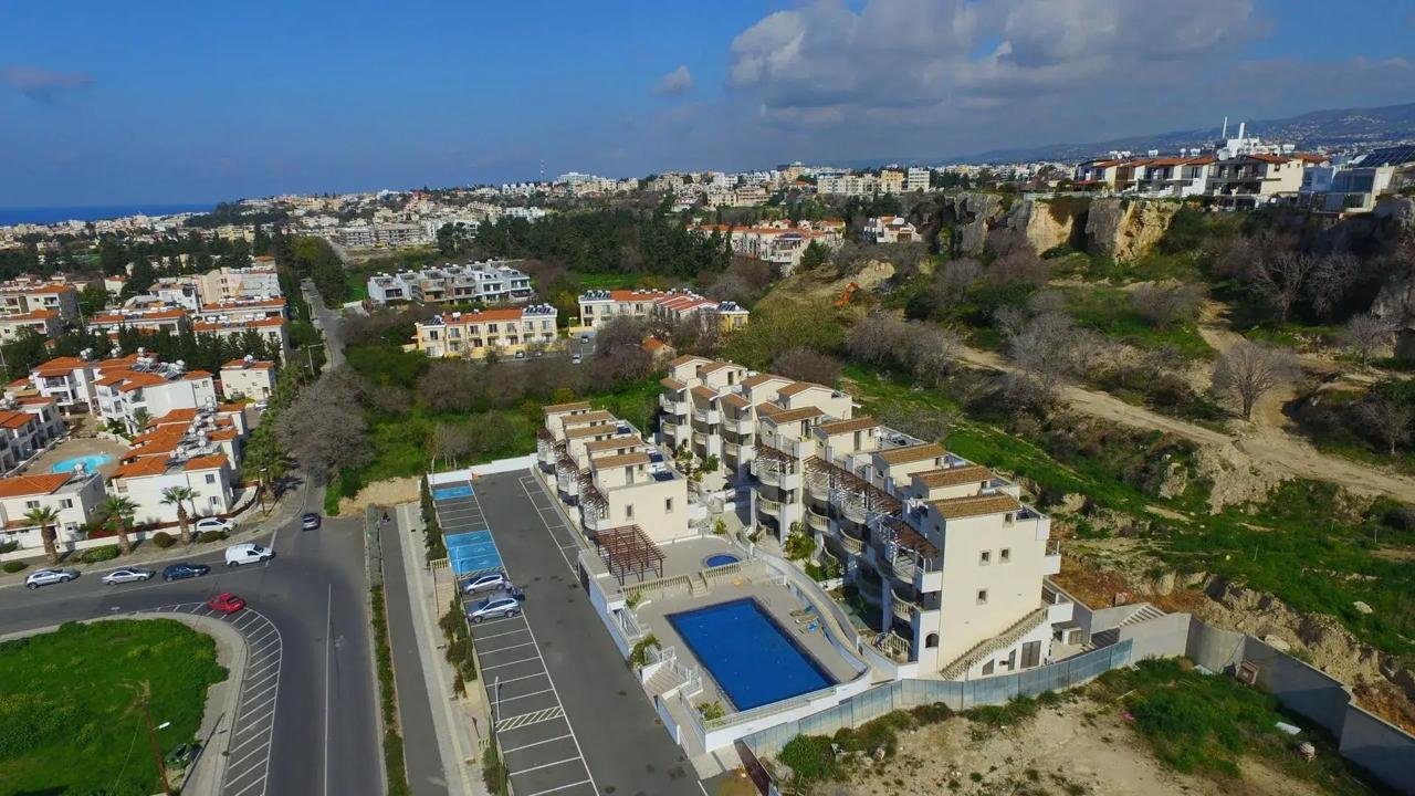 Unique 2 Bedroom 2 Bathroom Sea-View Apartment with Private Roof Terrace in Universal Area of Paphos