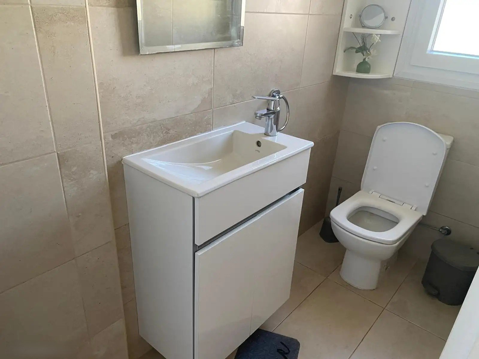 Fully Furnished Three-Bed Villa with Private Pool in Sea Caves Pegeia