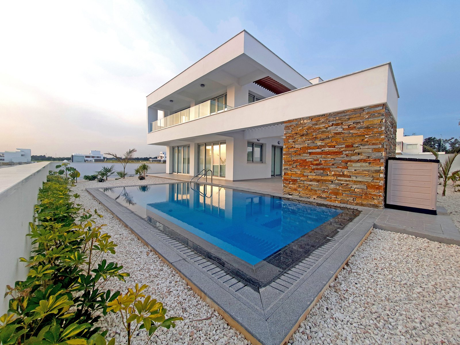 Luxury Four-Bedroom Four Bathroom Coastal Villas in Geroskipou