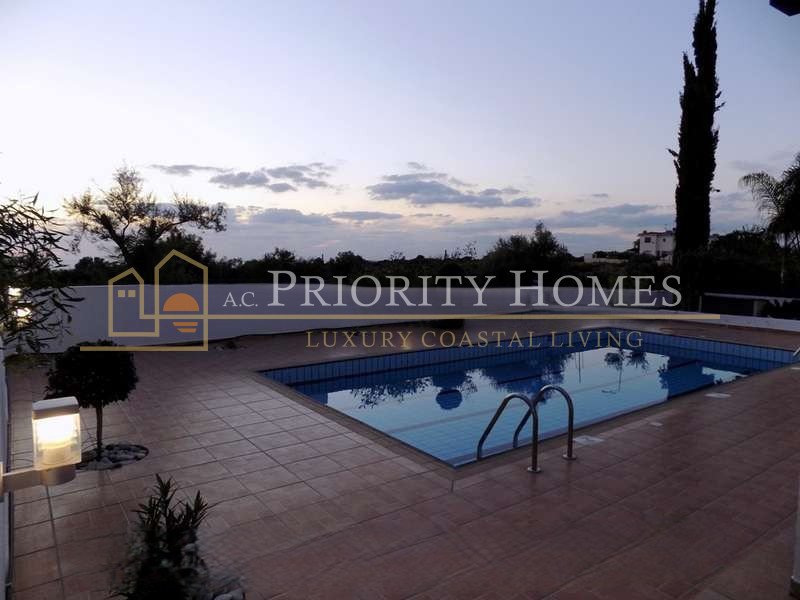 Beautiful Three-Bedroom Mediterranean Villa with Private Pool in Secret Valley