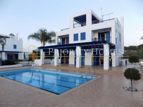 Beautiful Three-Bedroom Mediterranean Villa with Private Pool in Secret Valley