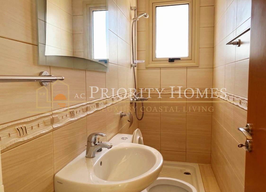 0130c84b-13e9-4a19-80a1-c8dfe7cf3453 Four-Bedroom Villa in Tala with Private Pool & Sea Views