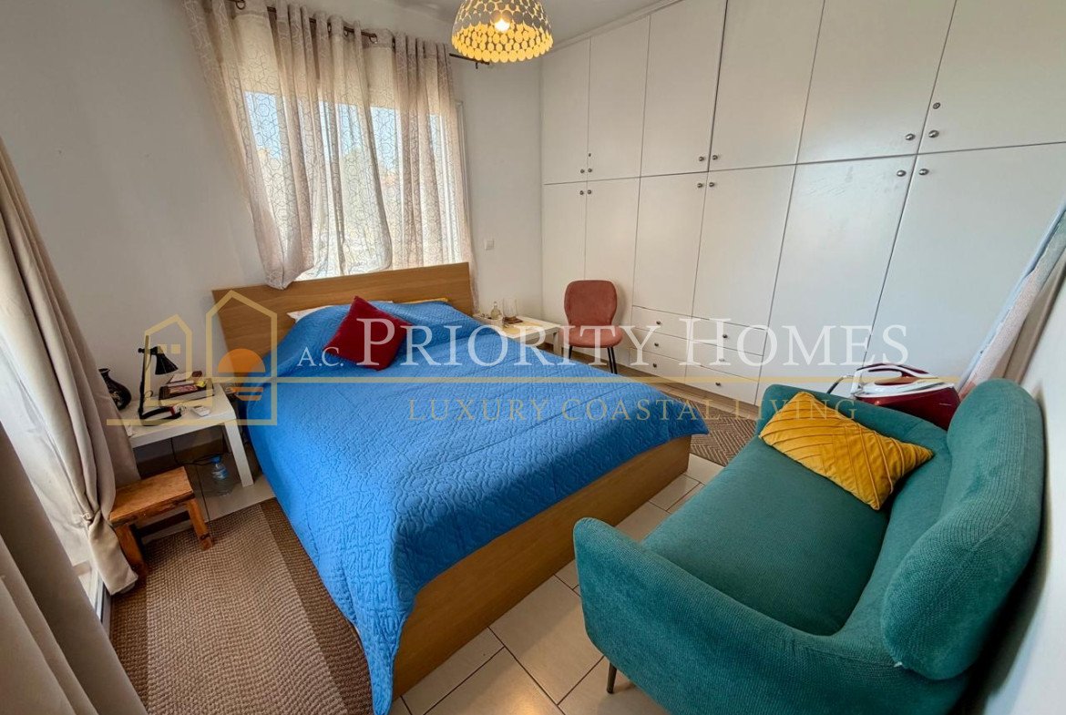 Spacious One-Bedroom Apartment with Sea Views in Tomb of the Kings