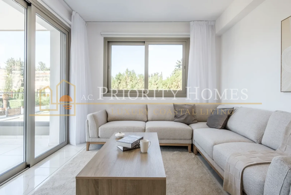 Modern Two Bedroom Apartment in Universal
