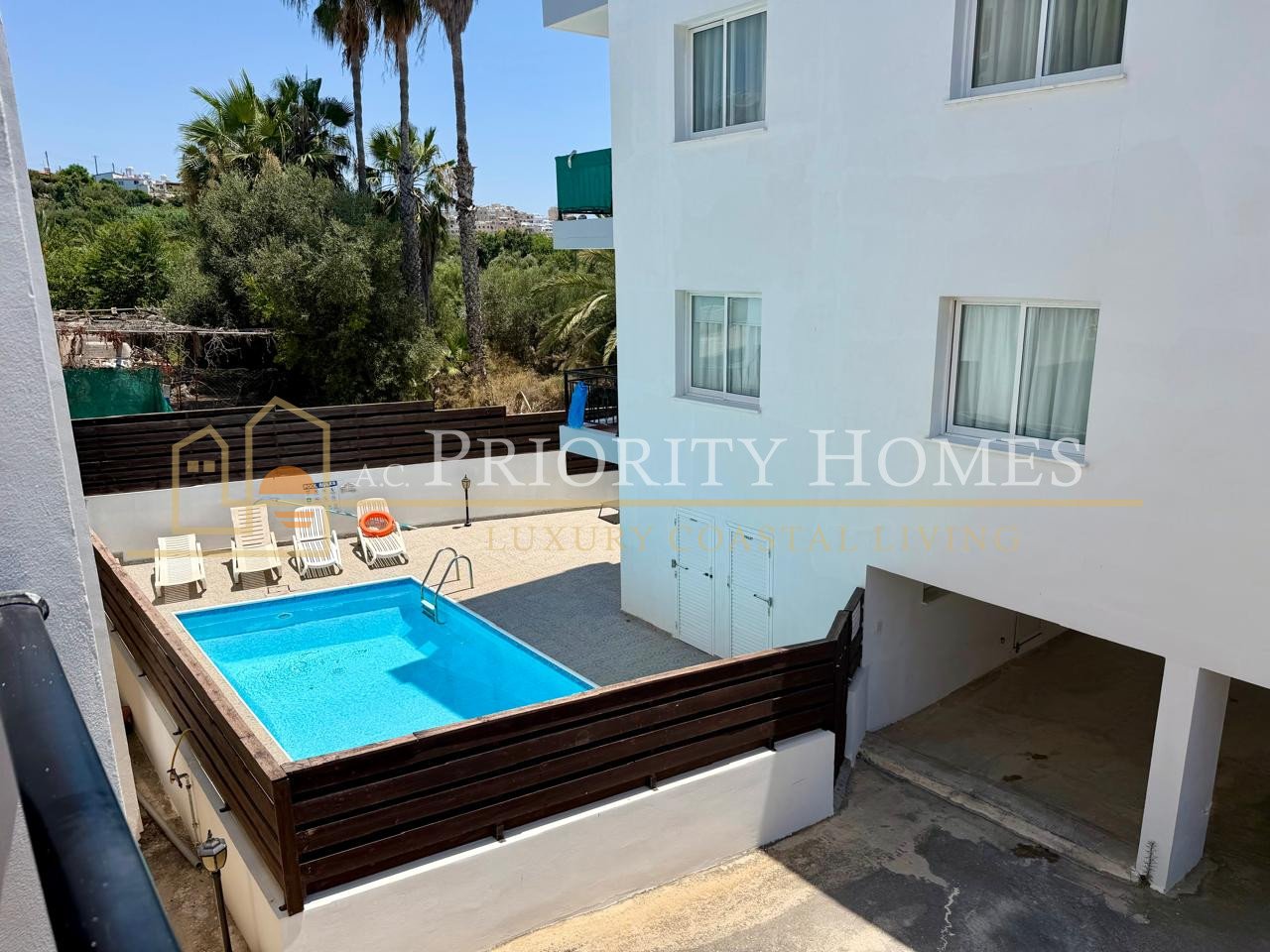 Spacious One-Bedroom Apartment with Sea Views in Tomb of the Kings