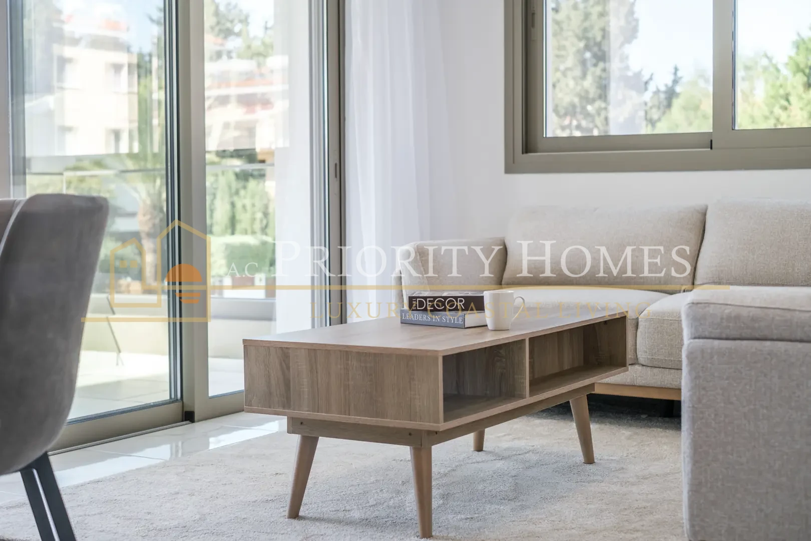 Modern Two Bedroom Apartment in Universal