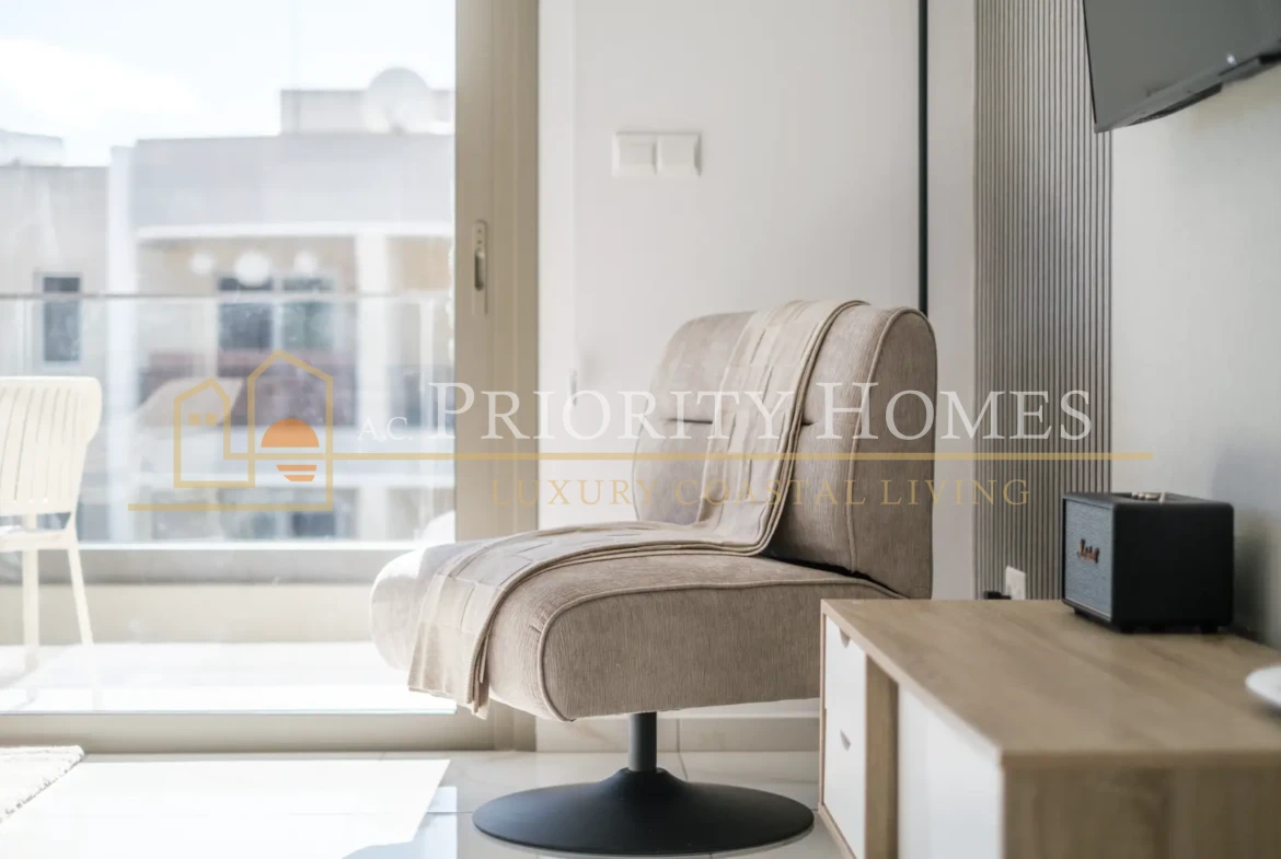 Stylish Fully Furnished One-Bedroom Apartment in Universal