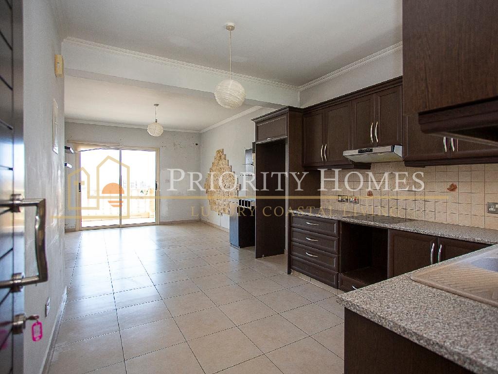 Two‑Bedroom Apartment for Sale in Paphos – Tomb of the Kings