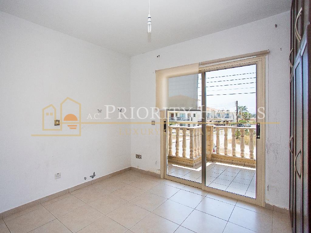Two‑Bedroom Apartment for Sale in Paphos – Tomb of the Kings