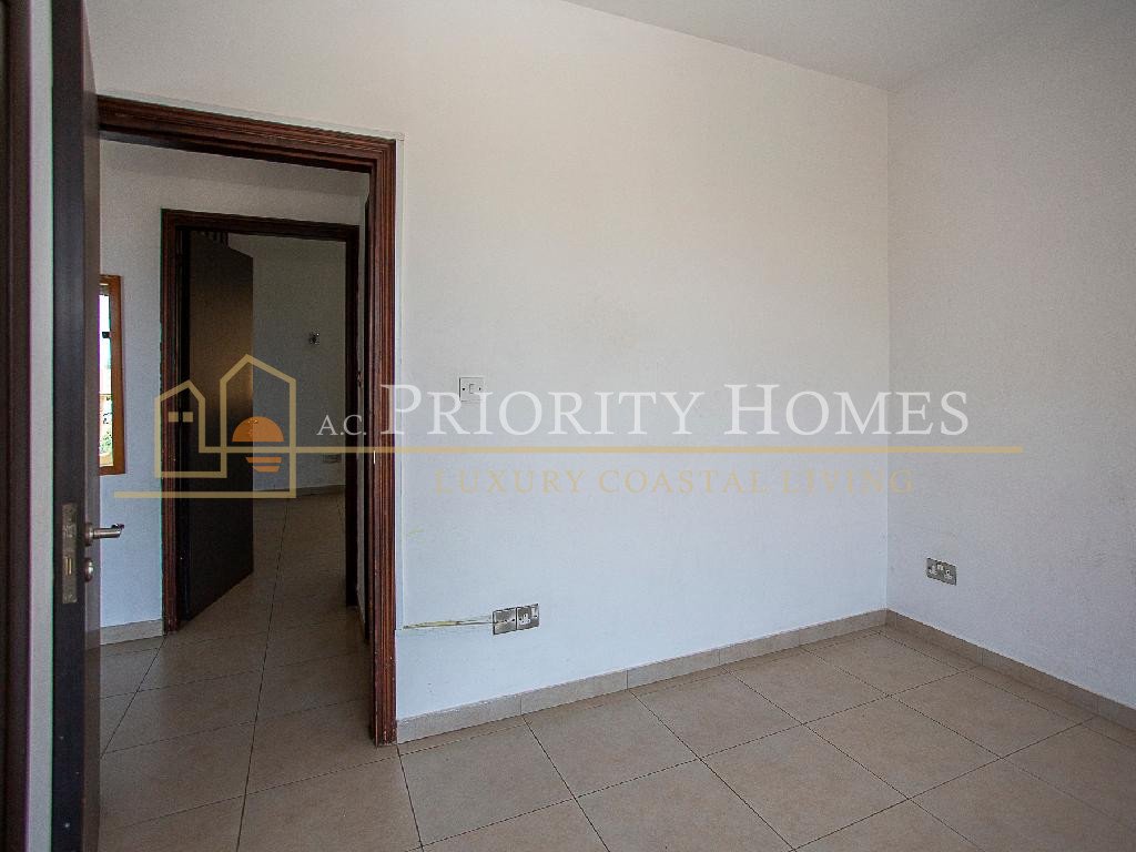 Two‑Bedroom Apartment for Sale in Paphos – Tomb of the Kings