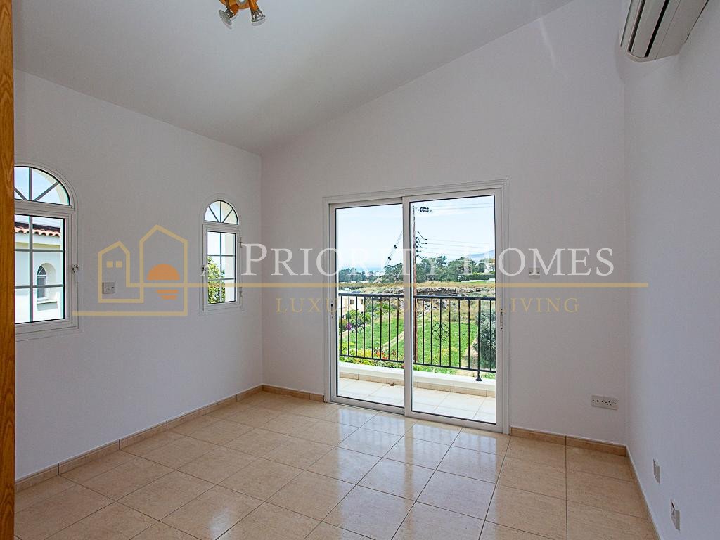 Three-Bedroom Detached Villa in Argaka, Paphos