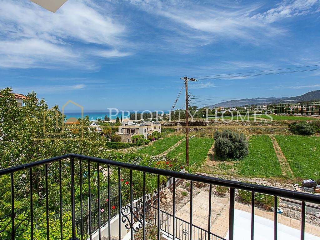 Three-Bedroom Detached Villa in Argaka, Paphos