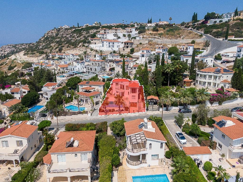 Three‑Bedroom Villa in Pegeia