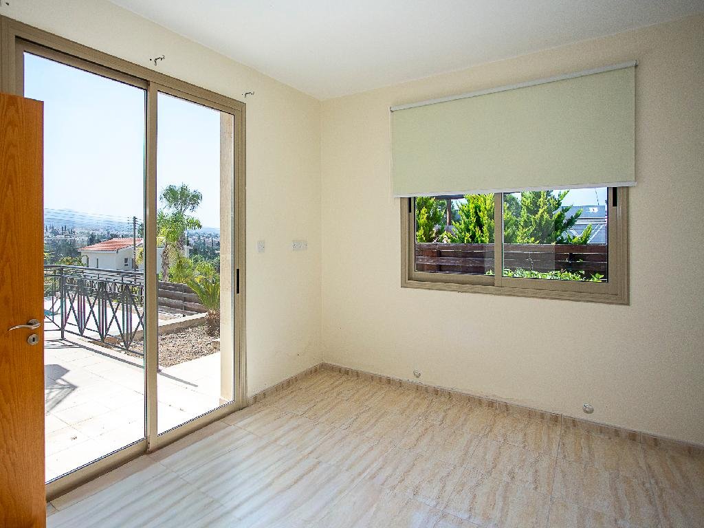 Three‑Bedroom Villa in Pegeia