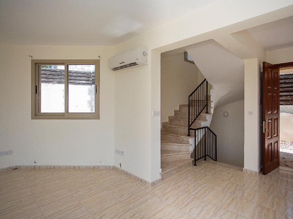 Three‑Bedroom Villa in Pegeia