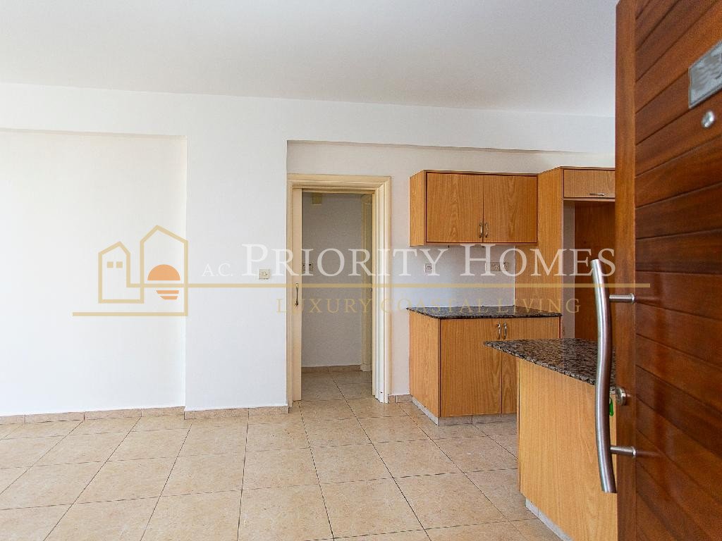Two-Bed Two Bathroom Apartment in Konia, Paphos