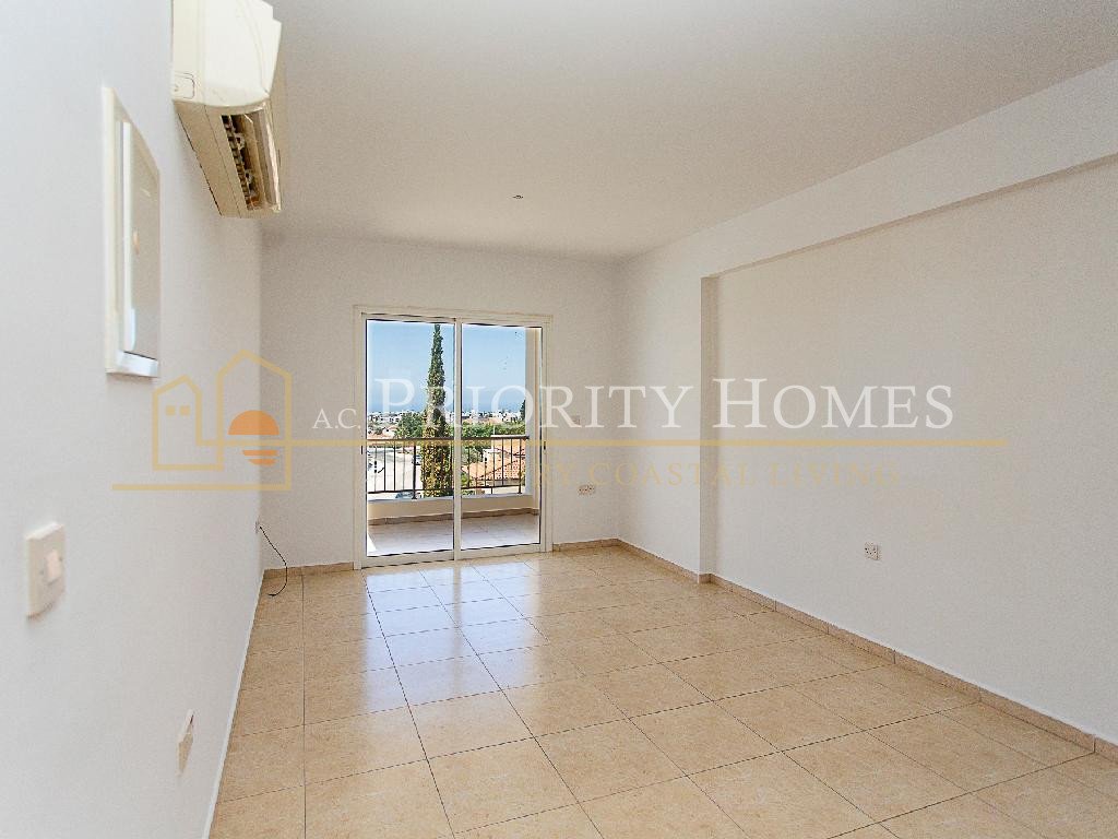 Two-Bed Two Bathroom Apartment in Konia, Paphos