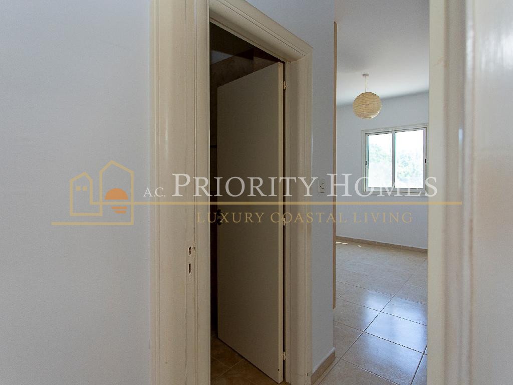Two-Bed Two Bathroom Apartment in Konia, Paphos