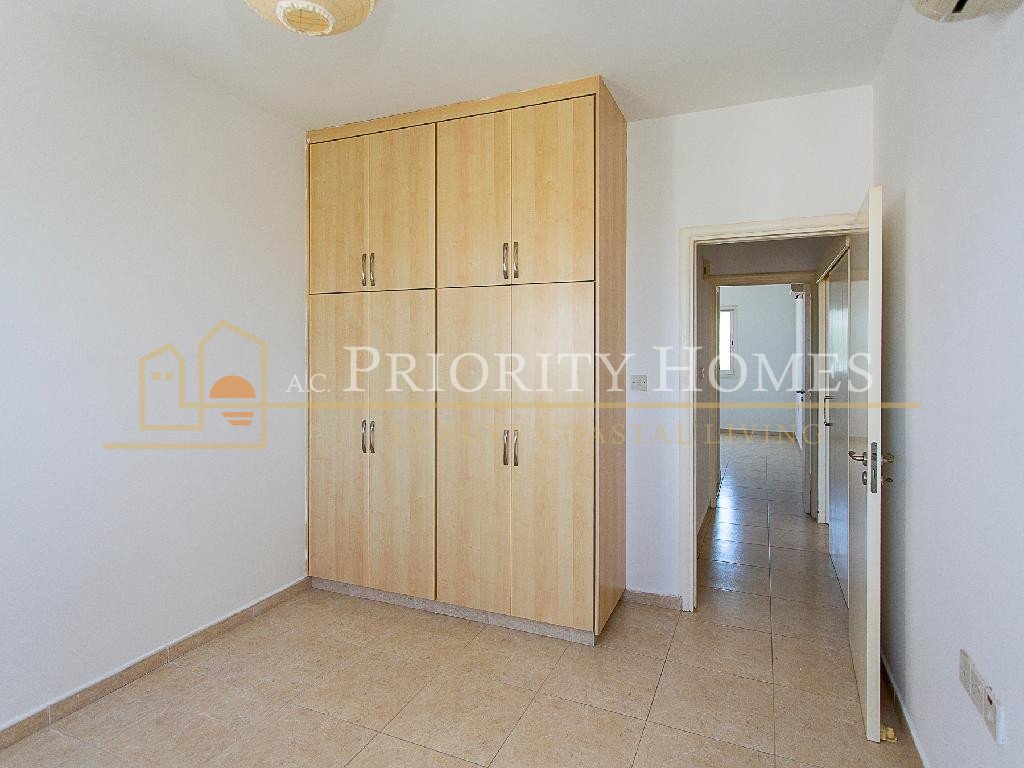 Two-Bed Two Bathroom Apartment in Konia, Paphos