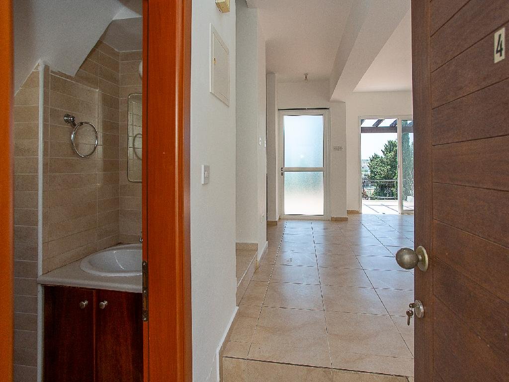 Two‑Bedroom Town House in Chloraka