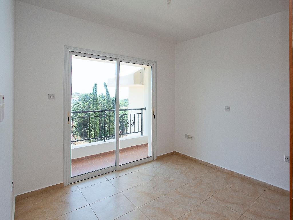 Two‑Bedroom Town House in Chloraka