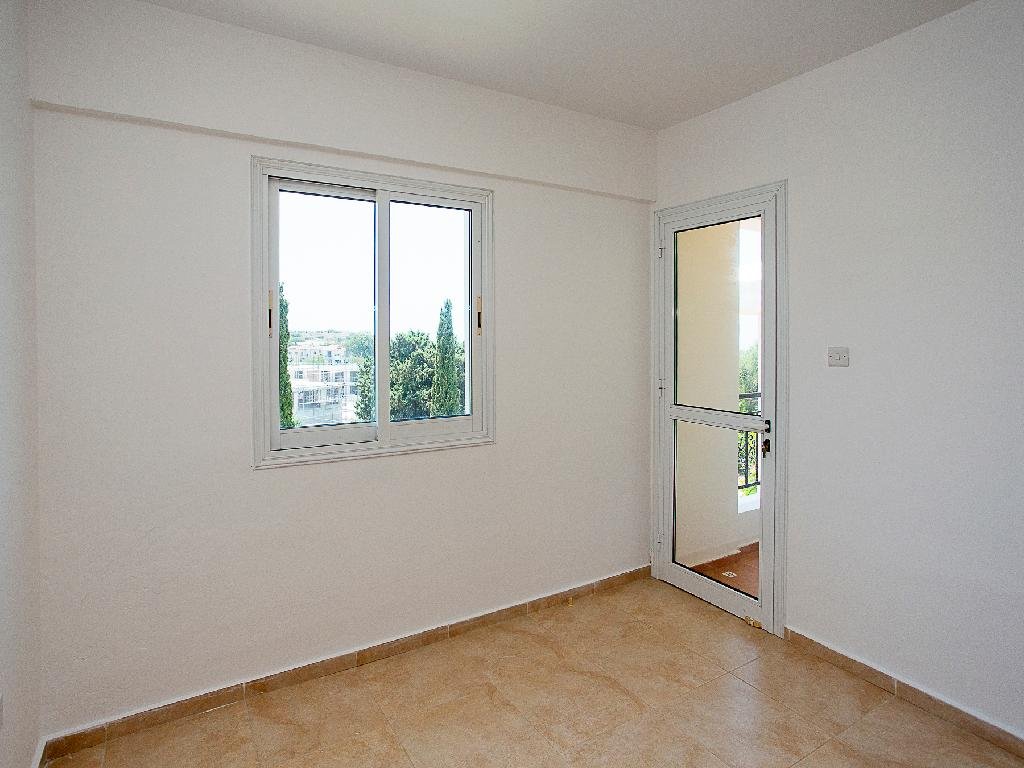 Two‑Bedroom Town House in Chloraka