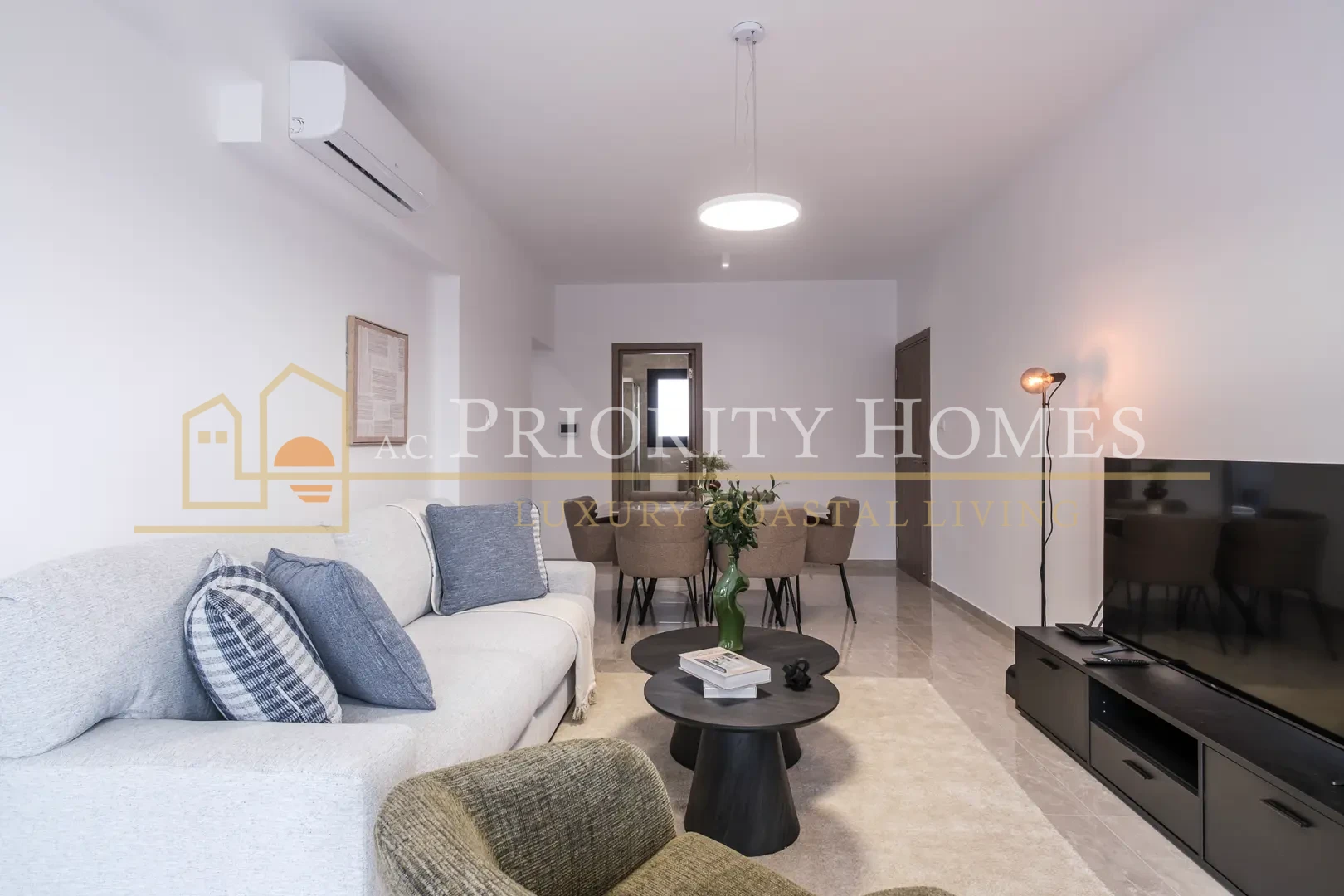 Fully Furnished Two-Bedroom Apartment for Rent in Universal