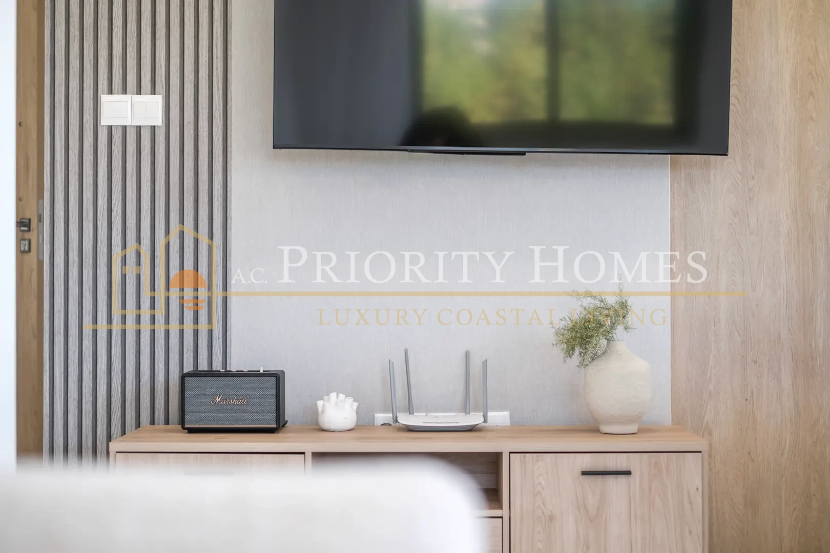 Modern Two Bedroom Apartment in Universal