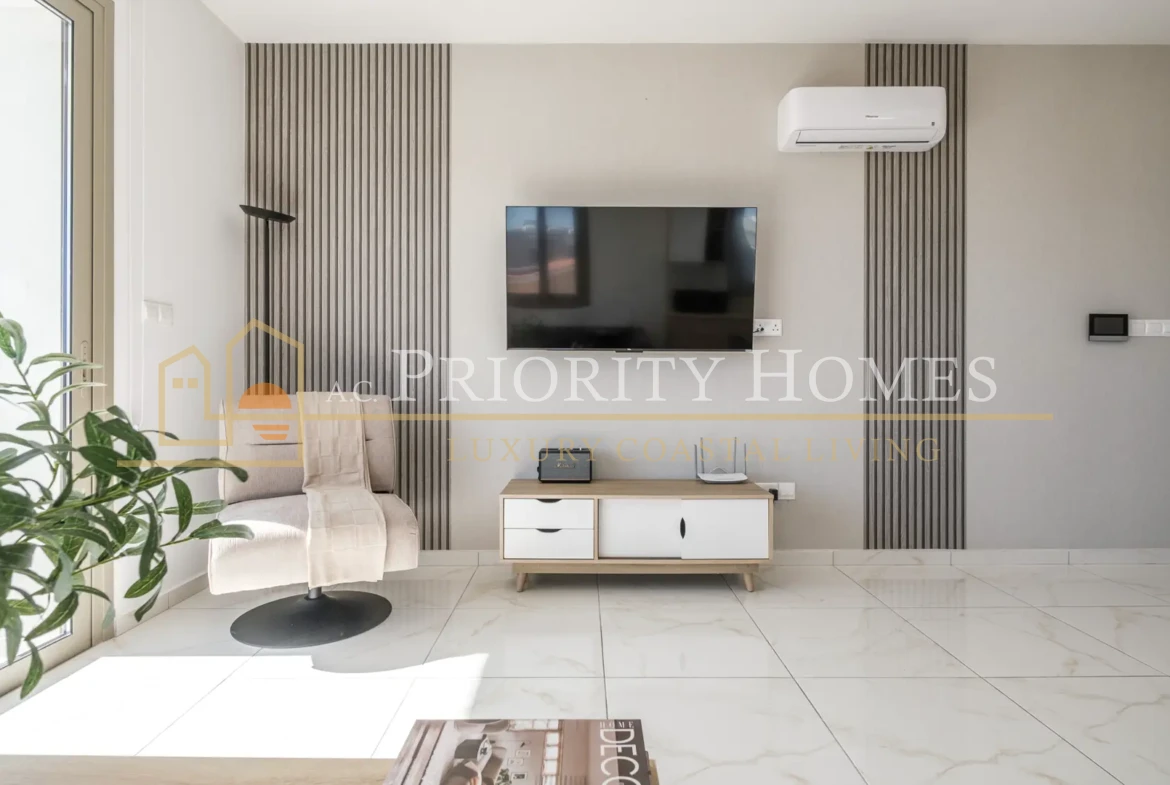 Stylish Fully Furnished One-Bedroom Apartment in Universal