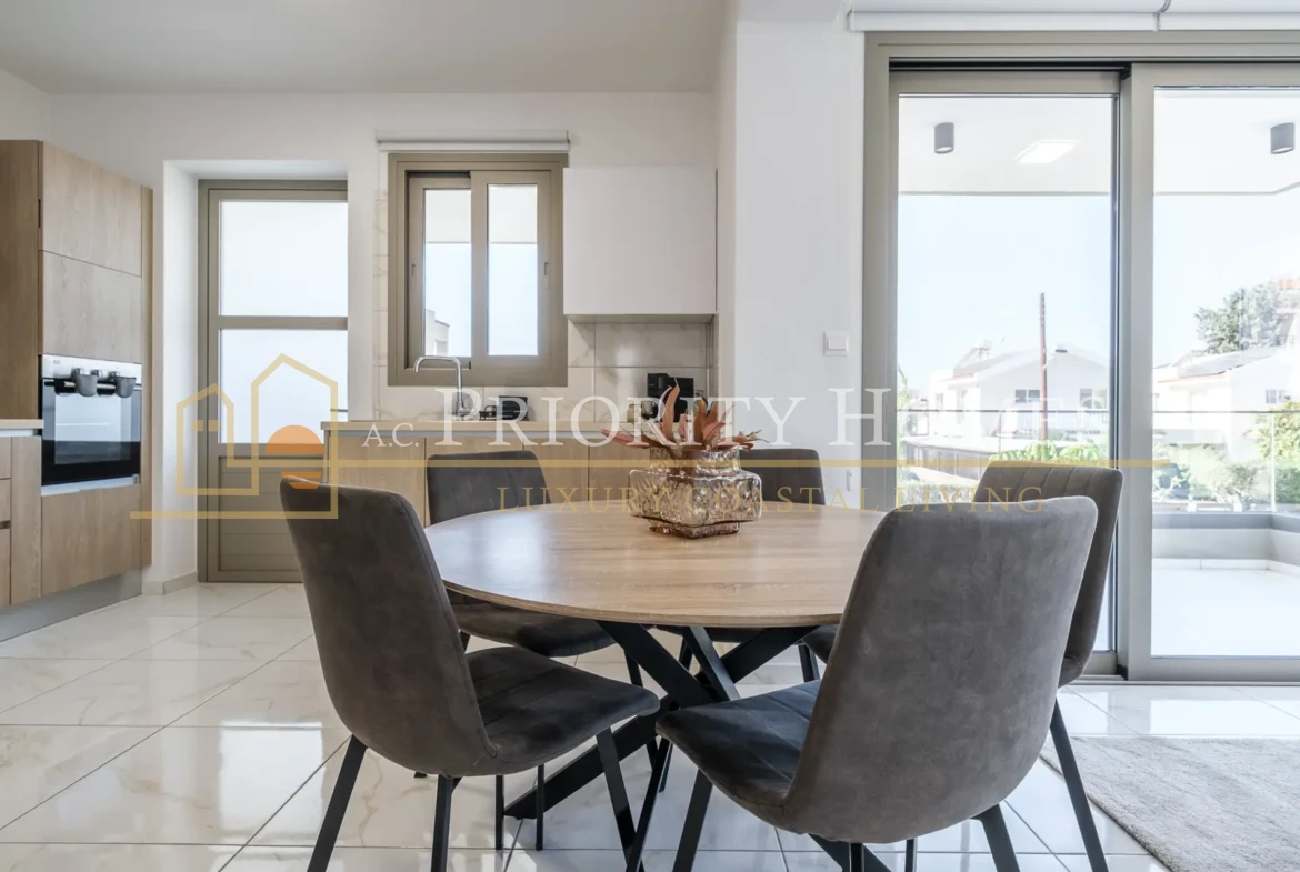 Modern Two Bedroom Apartment in Universal