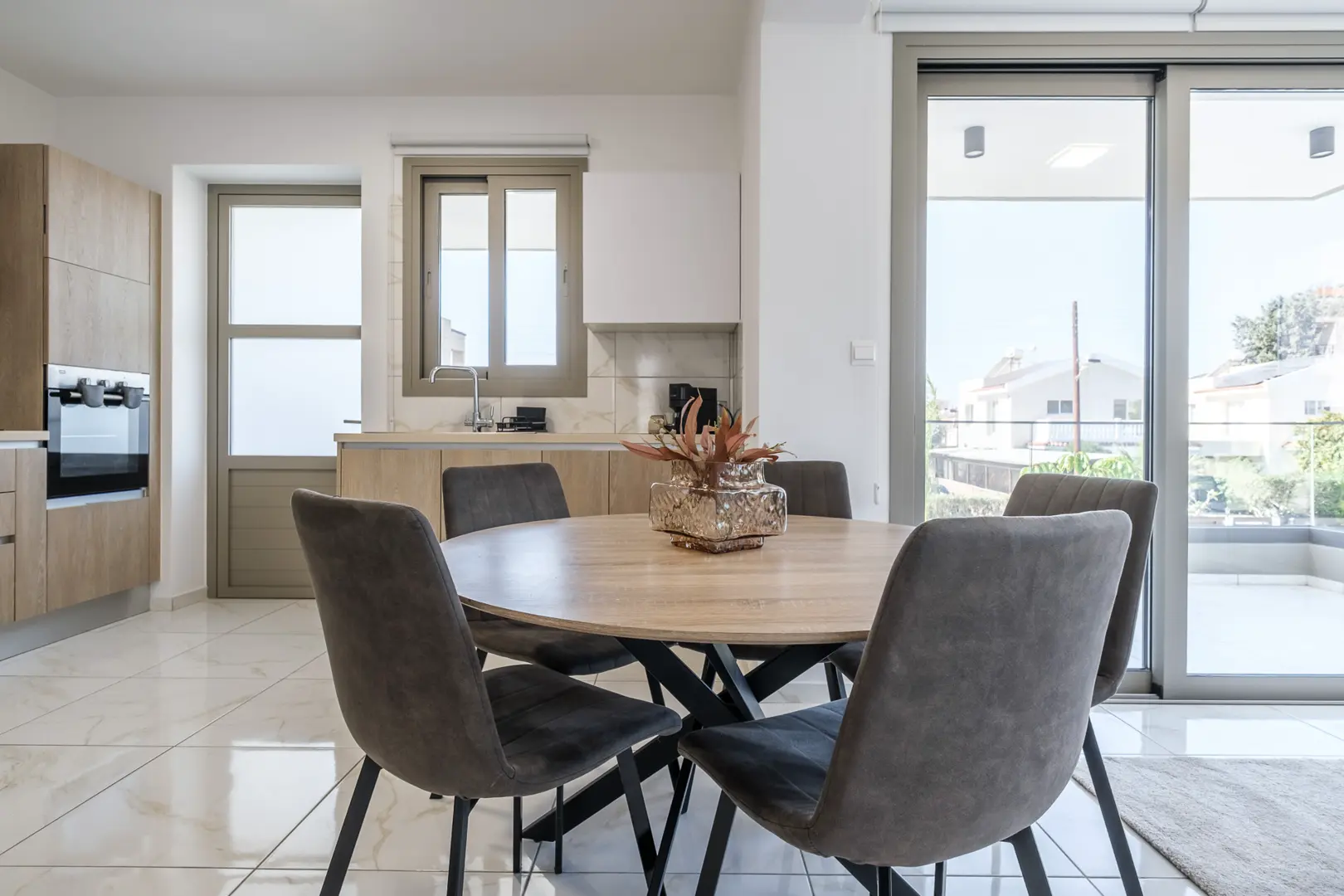 Modern Two Bedroom Apartment in Universal
