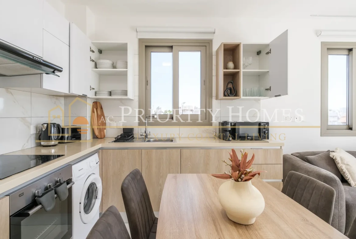 Stylish Fully Furnished One-Bedroom Apartment in Universal