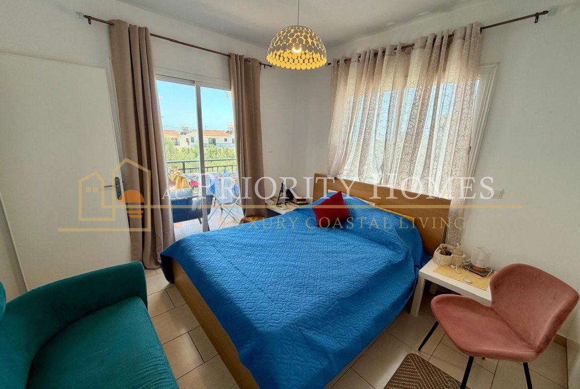 Spacious One-Bedroom Apartment with Sea Views in Tomb of the Kings