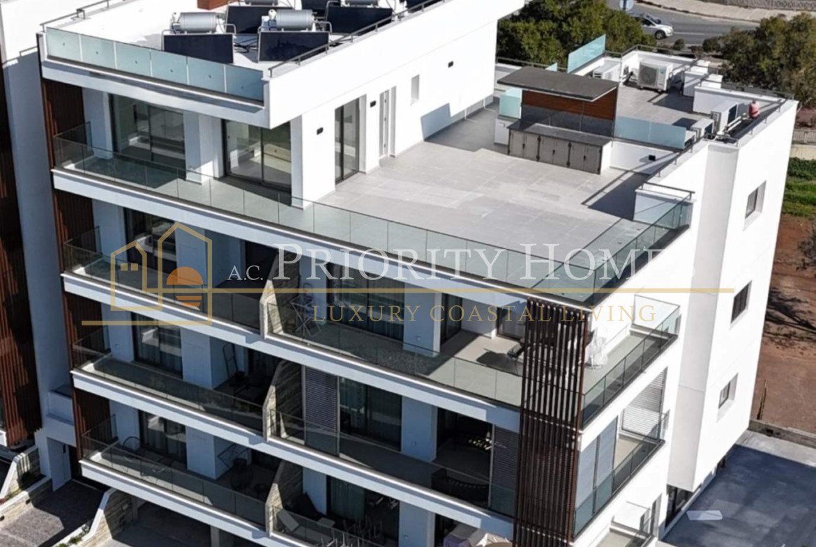 Contemporary Two-Bedroom Penthouse with Private Roof Terrace in Kato Paphos