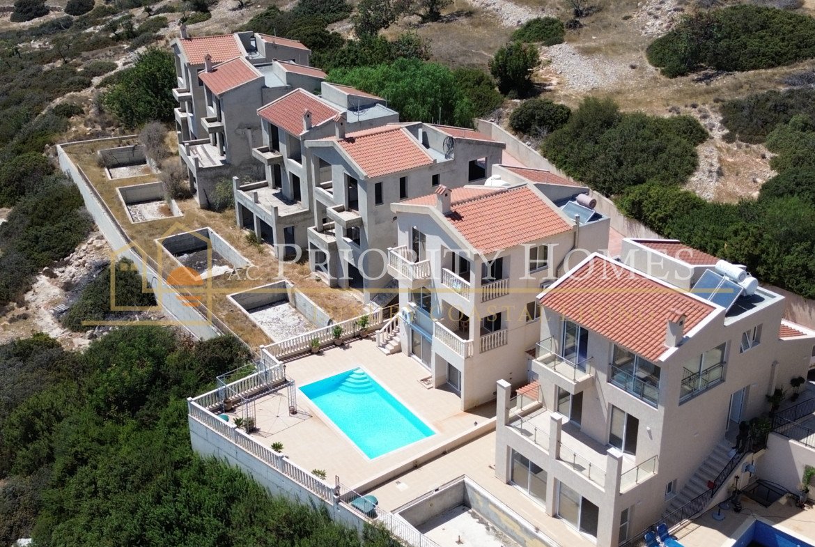 Five-Bedroom Villas with Panoramic Sea Views in Pegeia