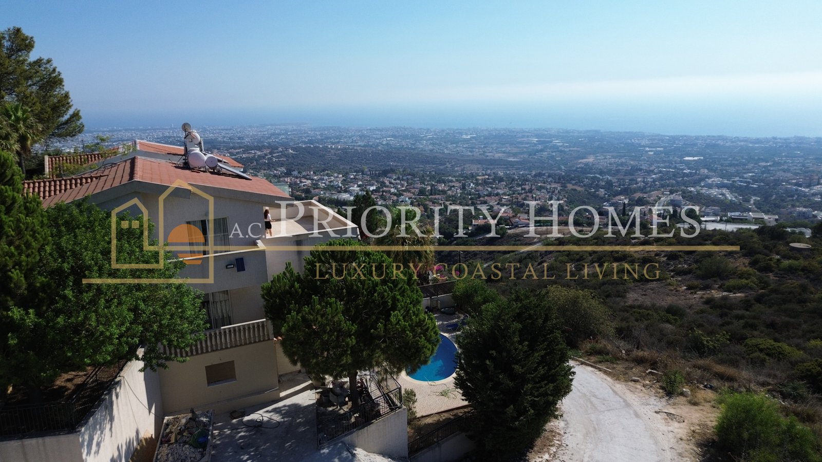 Luxury Five-Bedroom Villa with Sea Views in Tala, Paphos