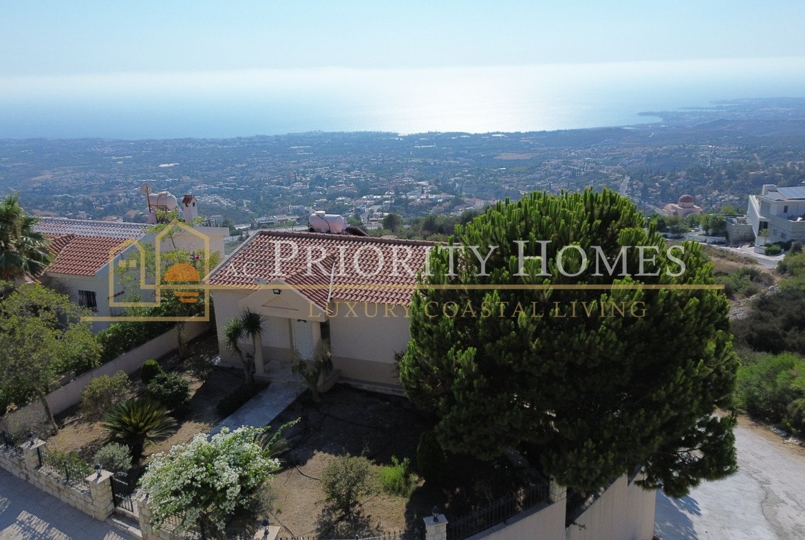 Luxury Five-Bedroom Villa with Sea Views in Tala, Paphos