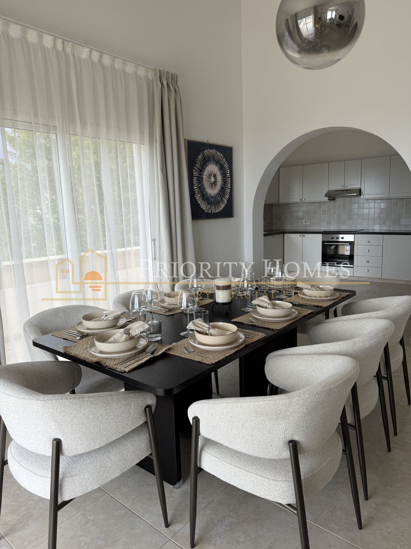 Luxury Five-Bedroom Villa with Sea Views in Tala, Paphos