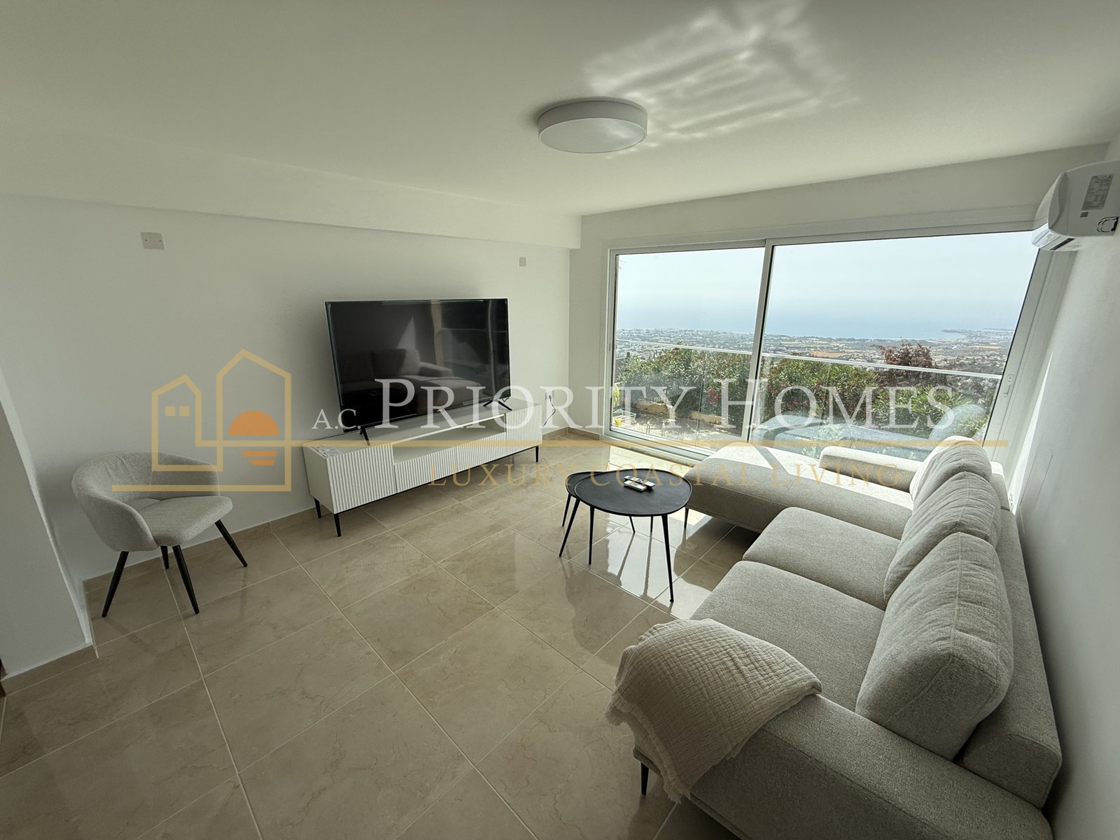 Luxury Five-Bedroom Villa with Sea Views in Tala, Paphos