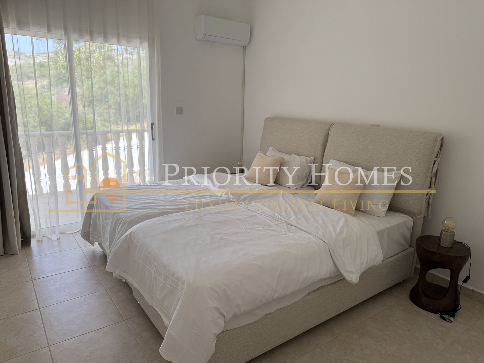 Luxury Five-Bedroom Villa with Sea Views in Tala, Paphos