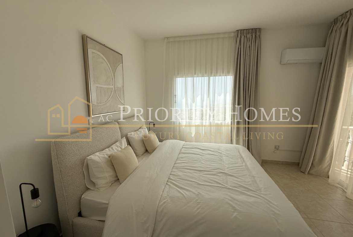 Luxury Five-Bedroom Villa with Sea Views in Tala, Paphos