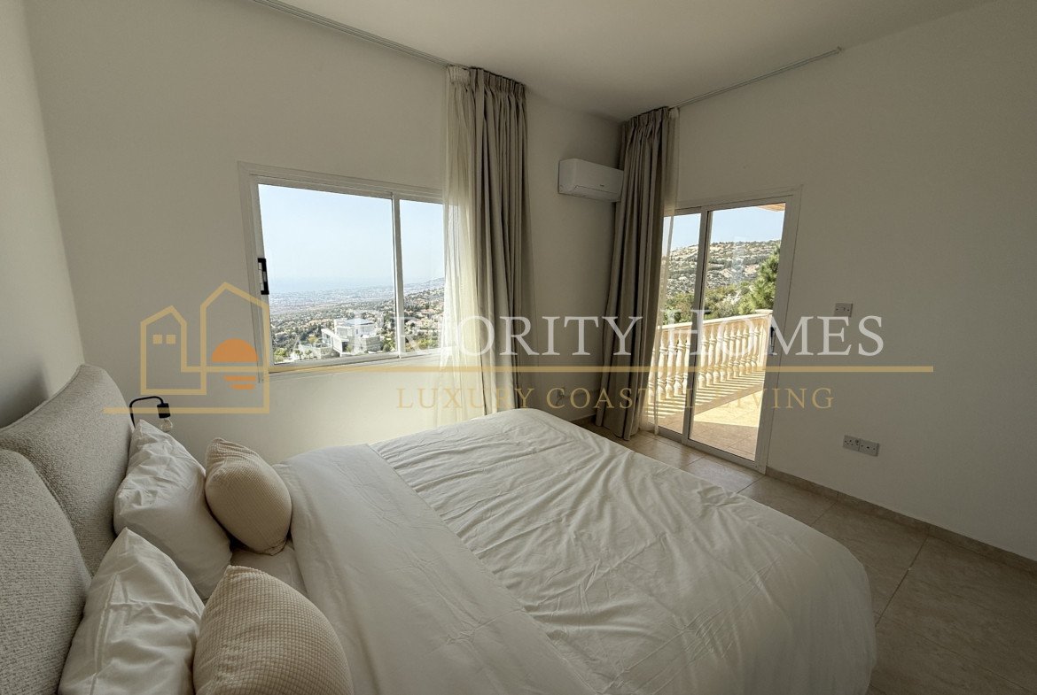 Luxury Five-Bedroom Villa with Sea Views in Tala, Paphos