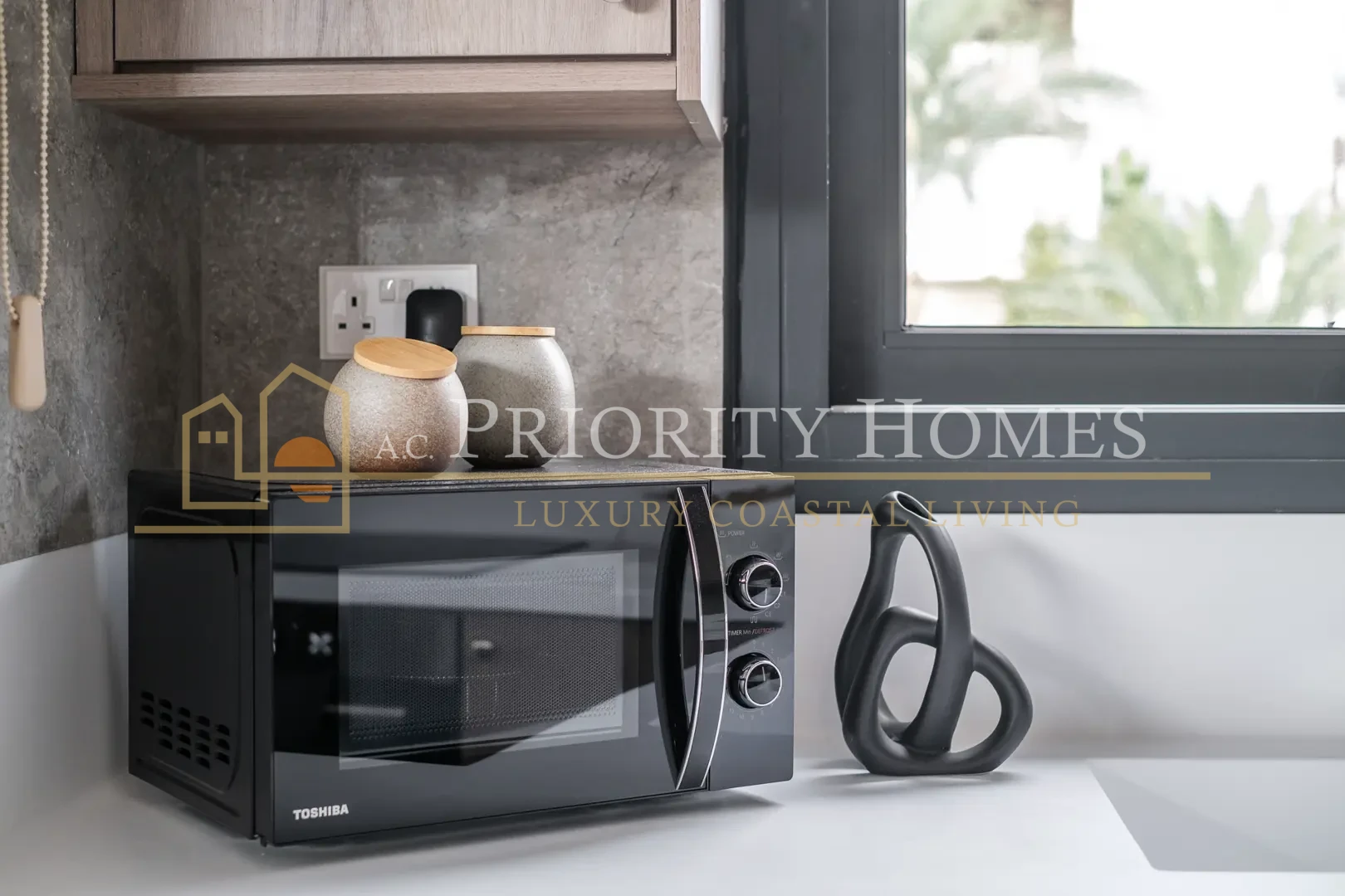 Fully Furnished Two-Bedroom Apartment for Rent in Universal