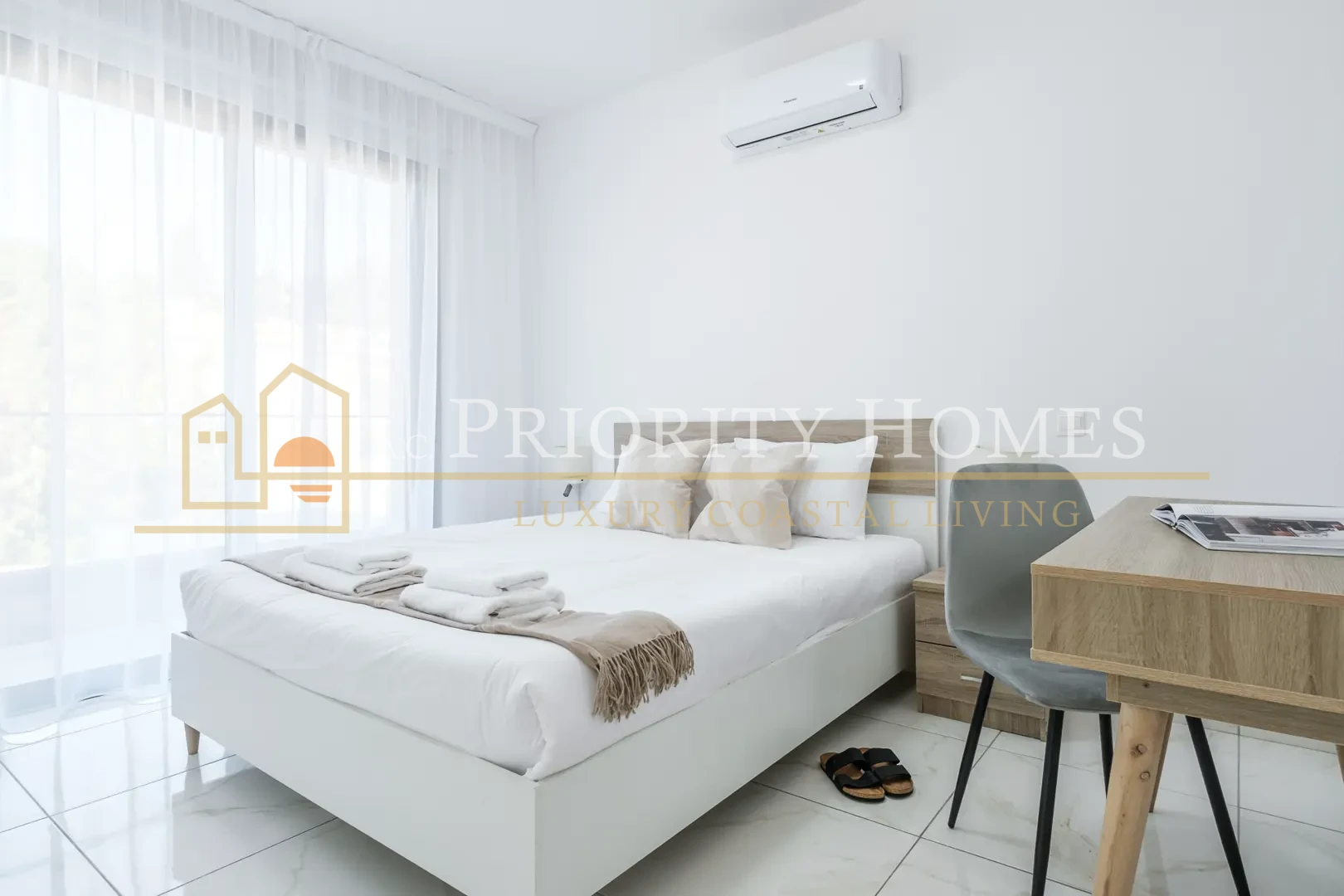 Modern Two Bedroom Apartment in Universal