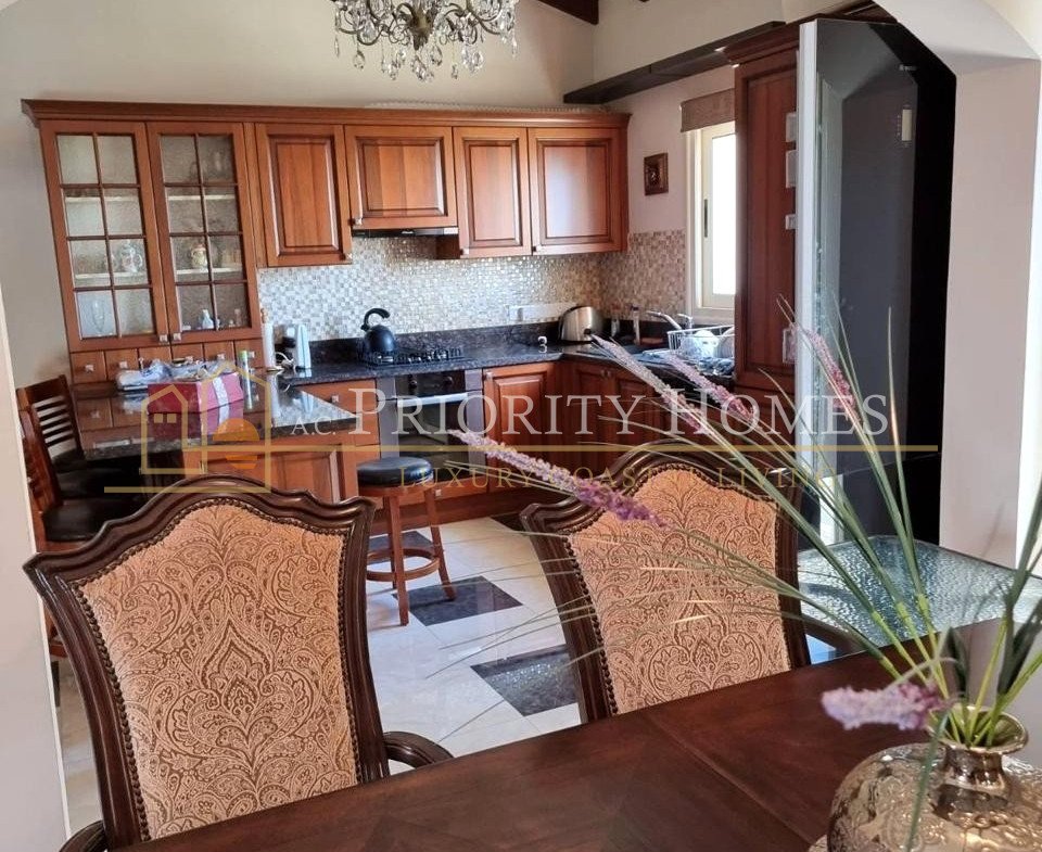 Three-Bedroom Bungalow in Quiet Tala Cul-de-Sac